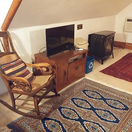 Oasis Bed And Breakfast-3